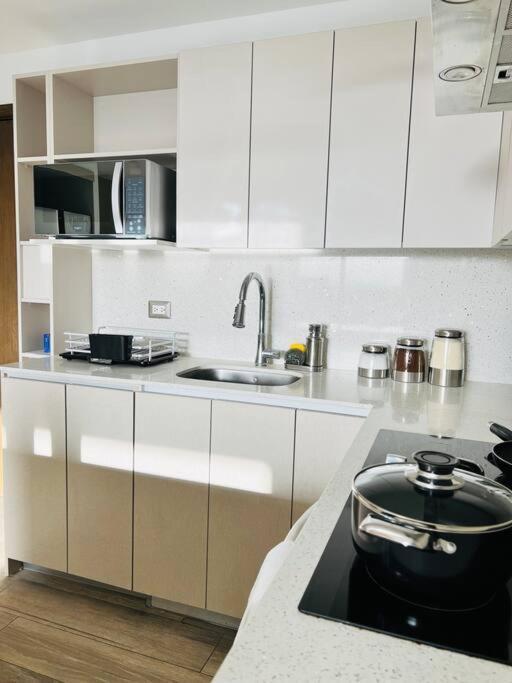 Apartamento 2 Habitaciones, Edificio Airali, Zona 10, Miradolo Guatemala City Екстер'єр фото